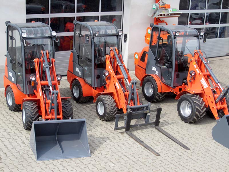Handel-Service-Reparatur-Auto-Traktor-Bretschneider - Hoflader